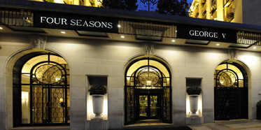 Four Seasons Hotel George V Paris Facade