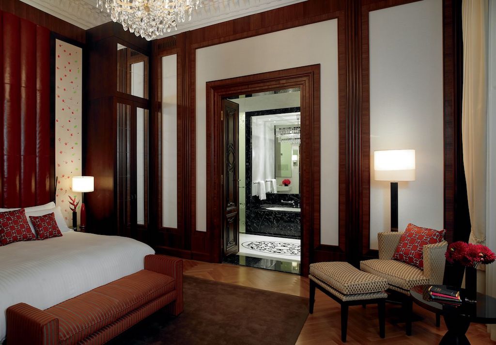 The Ritz-Carlton, Vienna Presidential Suite Bedroom