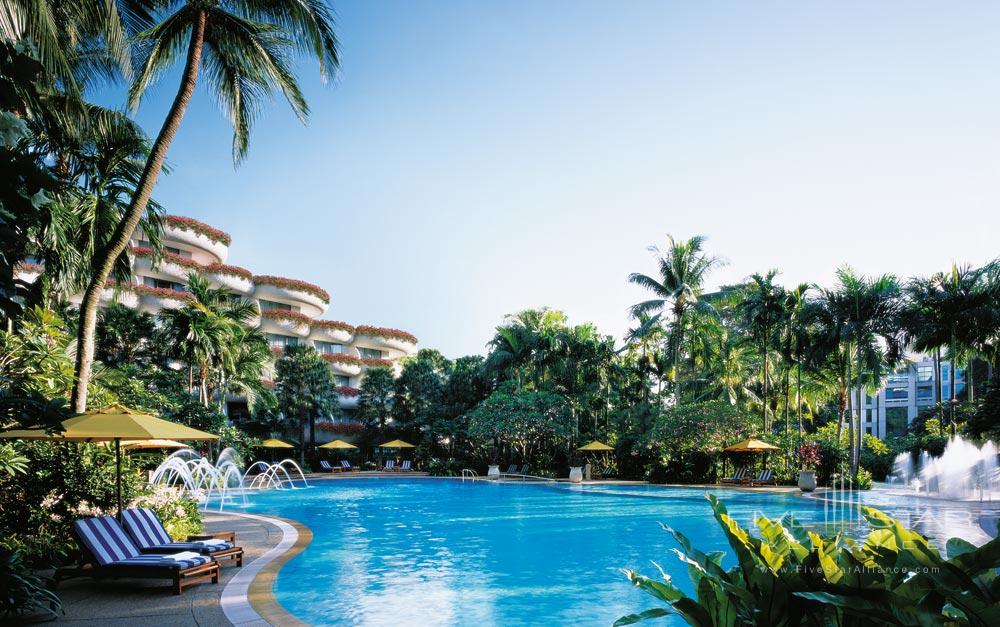 Outdoor Pool at the Shangri-La Hotel Singapore