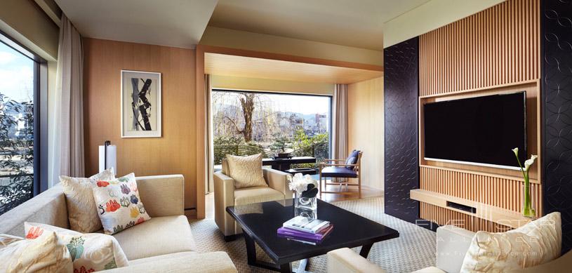 Corner Suite Kita Living Area at The Ritz Carlton Kyoto