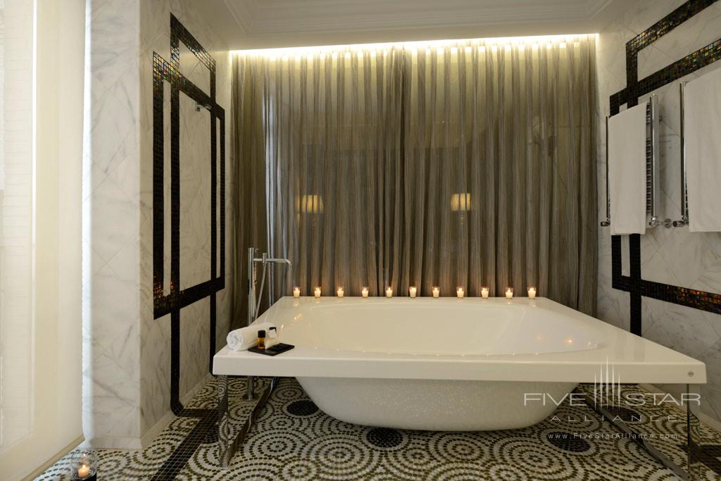 Grand Suite Bath at Hotel Unico Madrid