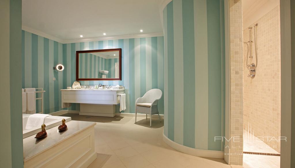 Guest Bath at The Yeatman, Portugal