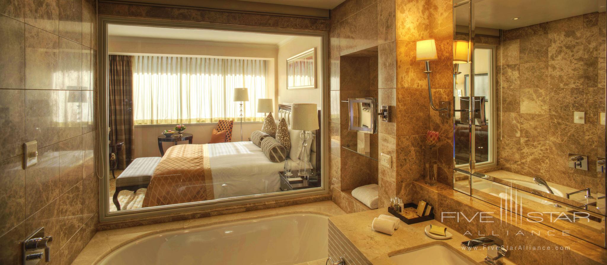 Taj Cape Town Superior Room Bath