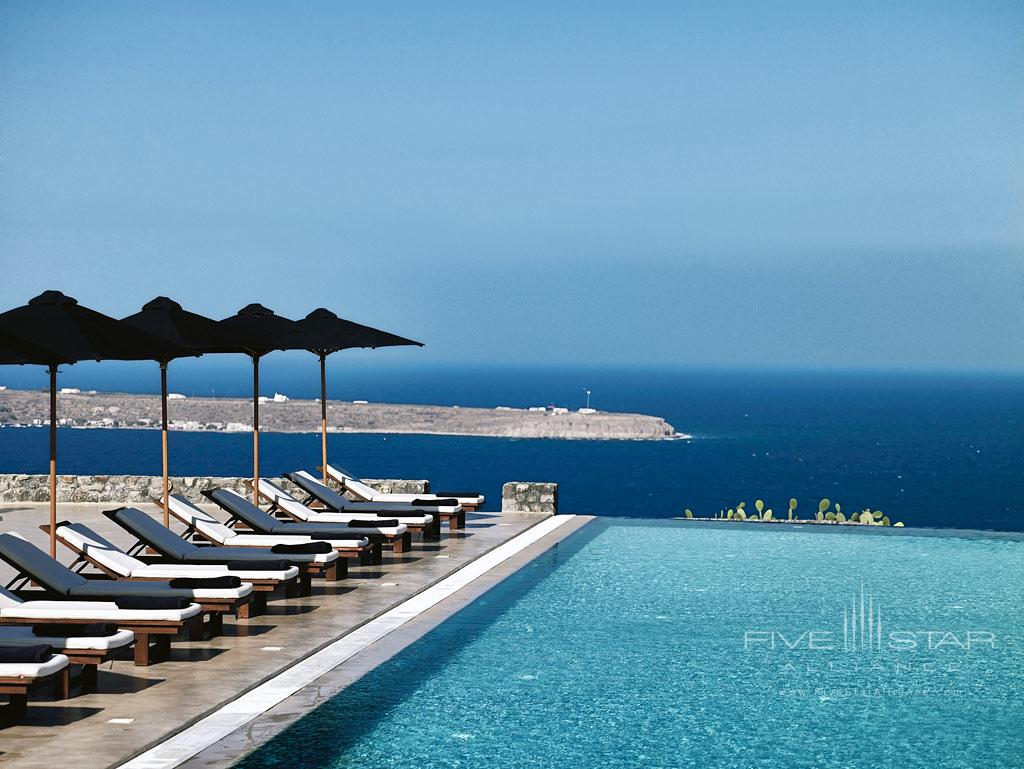 Pool at Santo Maris Oia Luxury Suites & Spa