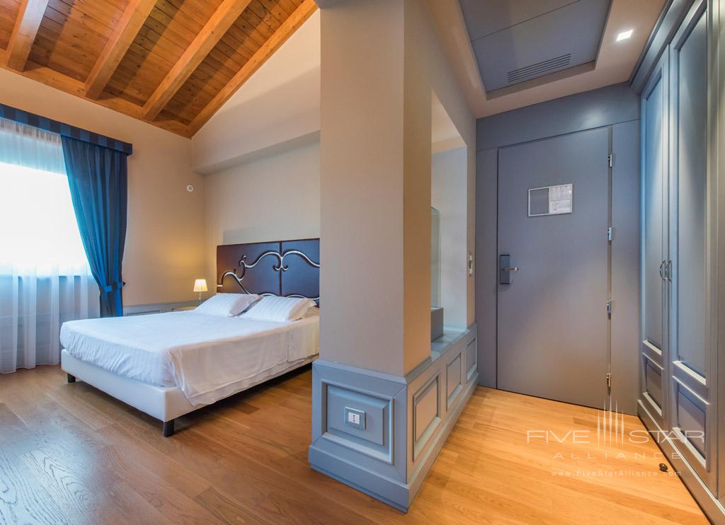 Deluxe Guest Room at Villa Neri Resort &amp; Spa, Italy