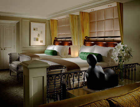 Rooms and Suites Available at The Venetian Las Vegas | Five Star Alliance