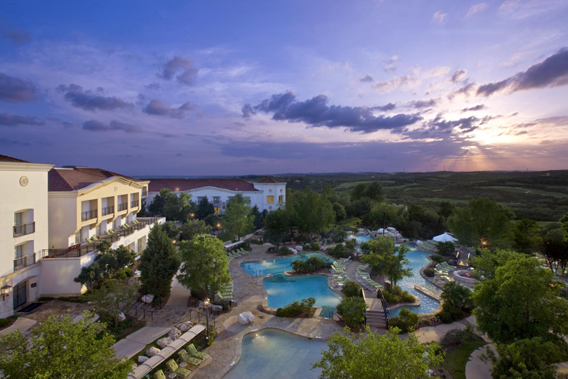 Cool Pools: La Cantera Hill Country Resort