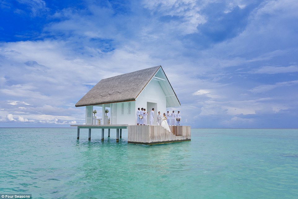 Four Seasons Resort Maldives Landaa Giraavaru Unveils Its Overwater Wedding  Bungalow | Five Star Alliance